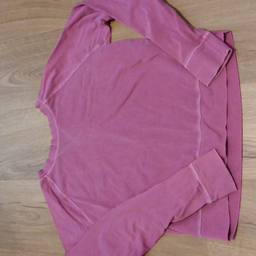 XS Gap Raglan Crew Neck Tee